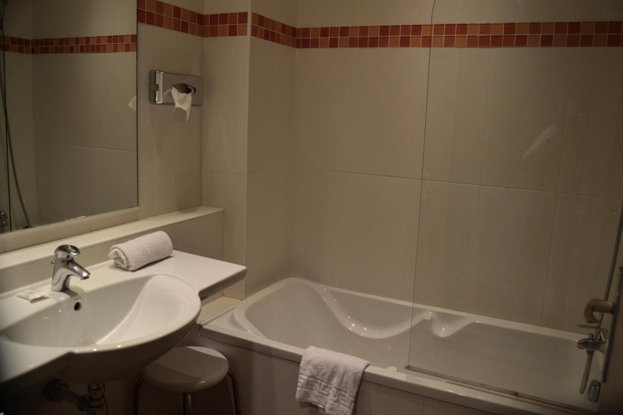 Kyriad Hotel Tours Centre Eksteriør billede