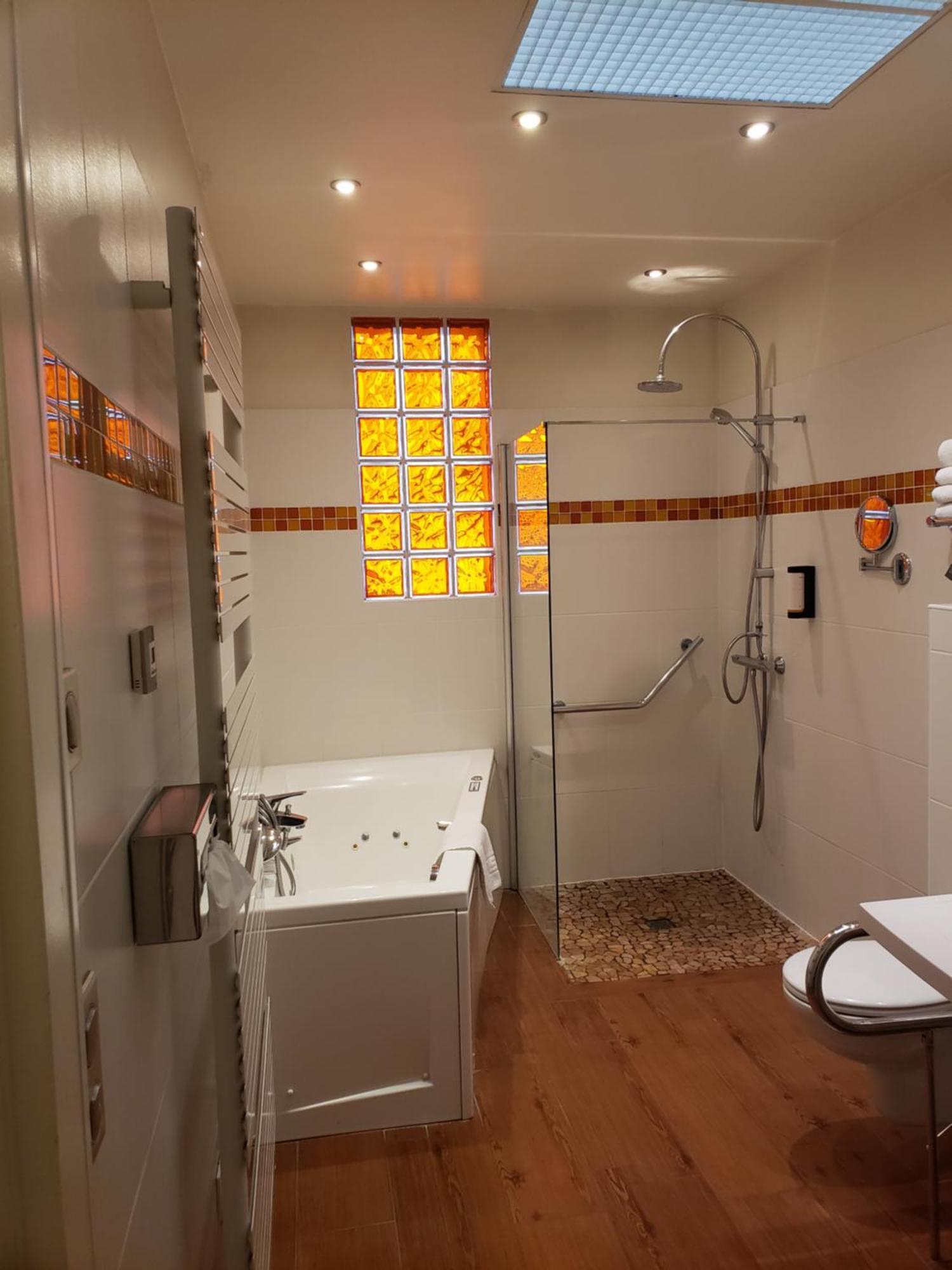 Kyriad Hotel Tours Centre Eksteriør billede