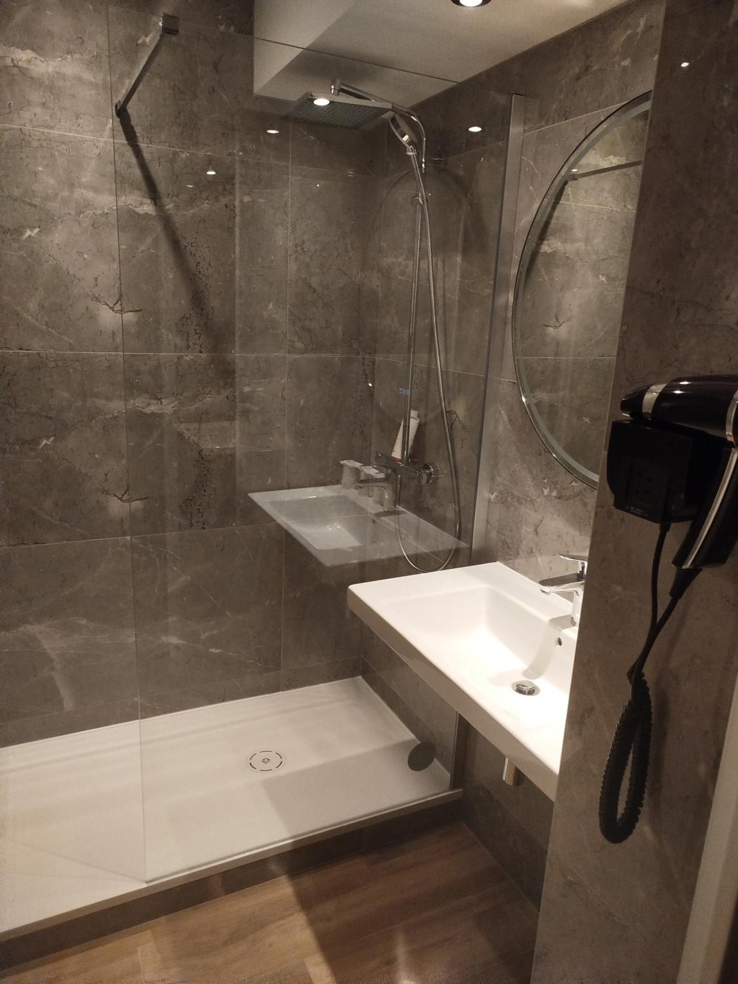 Kyriad Hotel Tours Centre Eksteriør billede